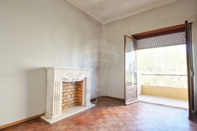 Apartamento T3 para Venda em Santa Iria de Azoia, São João da Talha e Bobadela