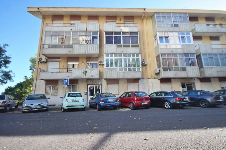 Apartamento T3 para Venda em Santa Iria de Azoia, São João da Talha e Bobadela Foto 18