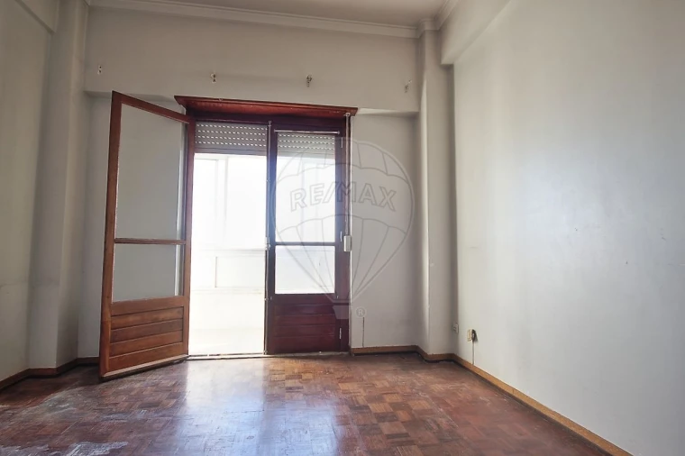 Apartamento T3 para Venda em Santa Iria de Azoia, São João da Talha e Bobadela Foto 5