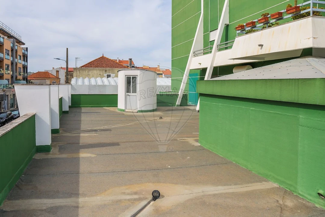 Apartamento T3 para Venda em Carregado e Cadafais Foto 27