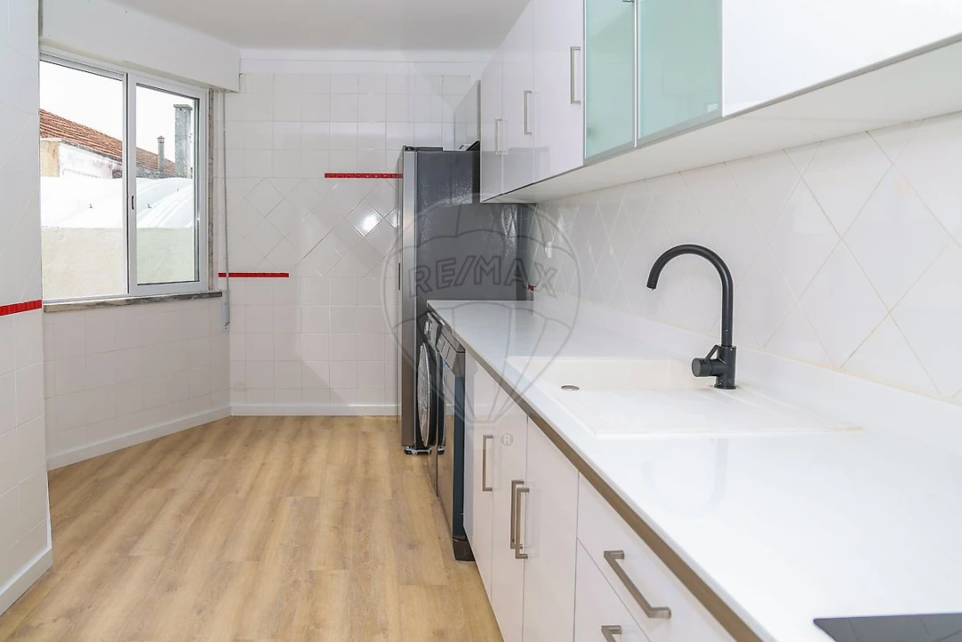 Apartamento T3 para Venda em Carregado e Cadafais Foto 46