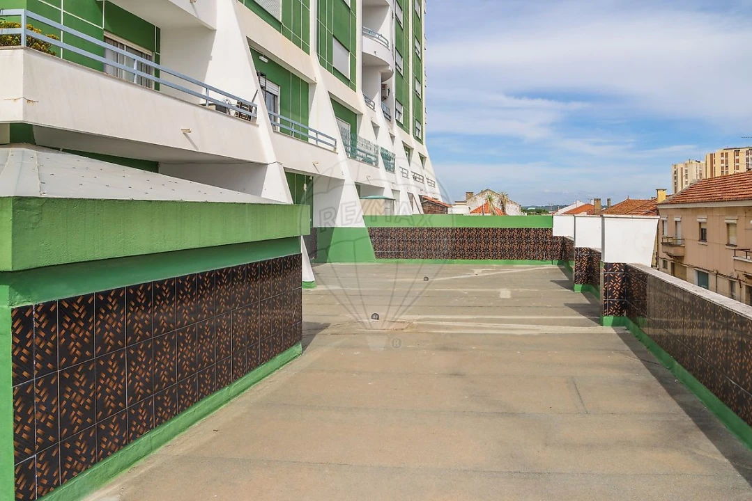Apartamento T3 para Venda em Carregado e Cadafais Foto 34