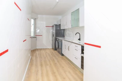 Apartamento T3 para Venda em Carregado e Cadafais