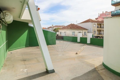 Apartamento T3 para Venda em Carregado e Cadafais