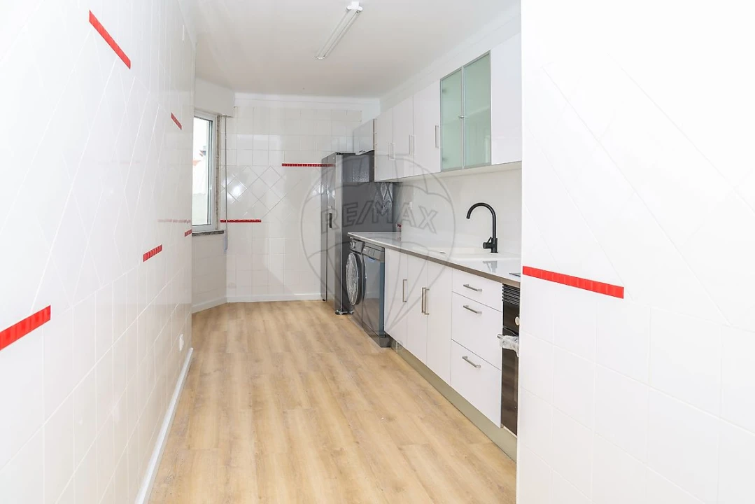 Apartamento T3 para Venda em Carregado e Cadafais Foto 38
