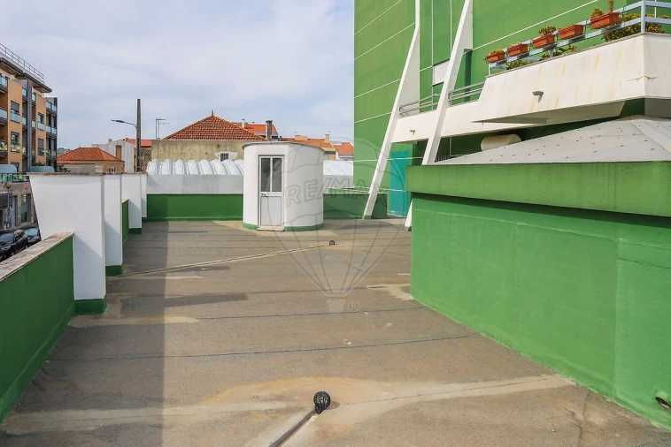 Apartamento T3 para Venda em Carregado e Cadafais Foto 27