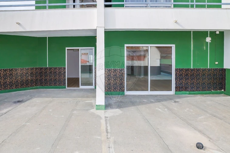 Apartamento T3 para Venda em Carregado e Cadafais Foto 36