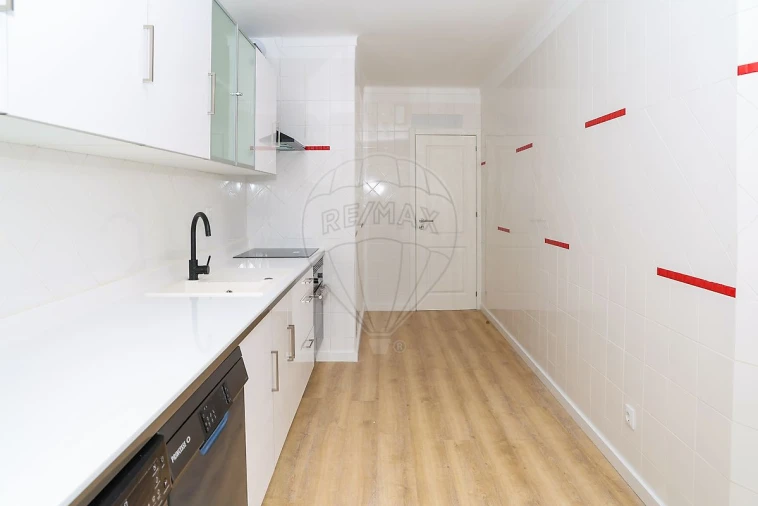 Apartamento T3 para Venda em Carregado e Cadafais Foto 49