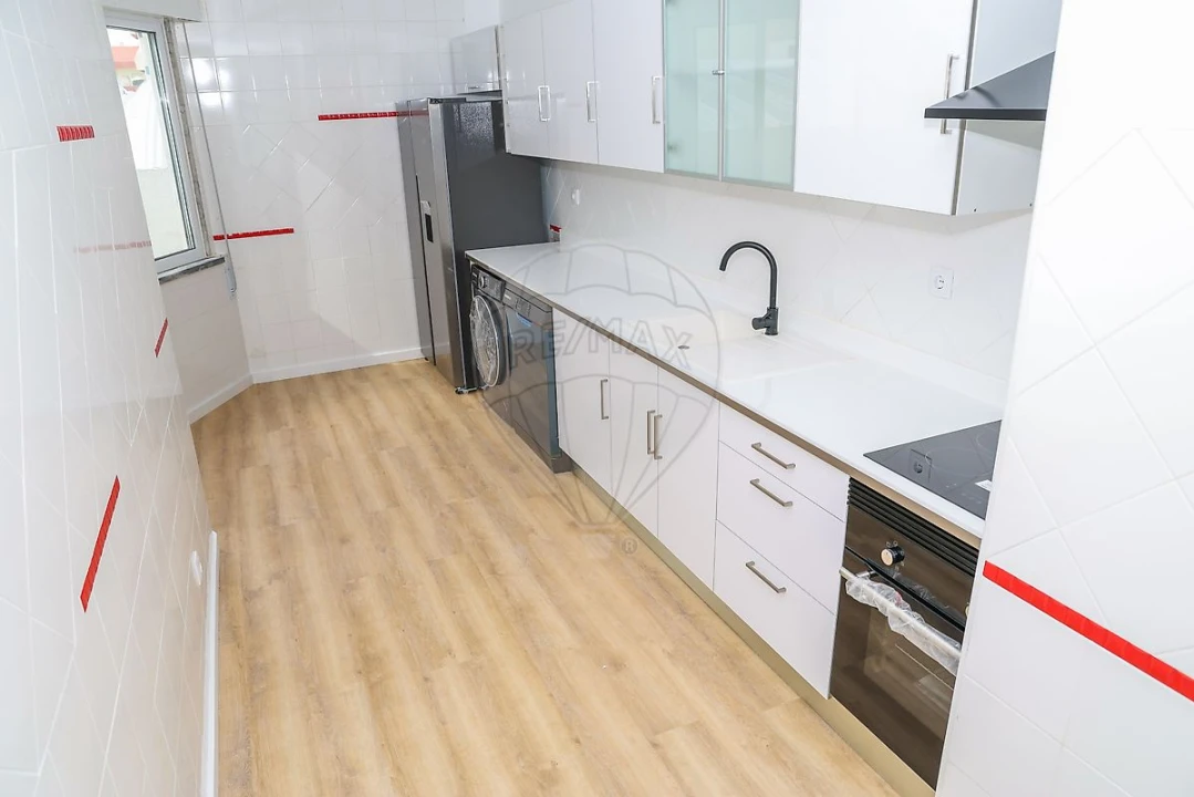 Apartamento T3 para Venda em Carregado e Cadafais Foto 44