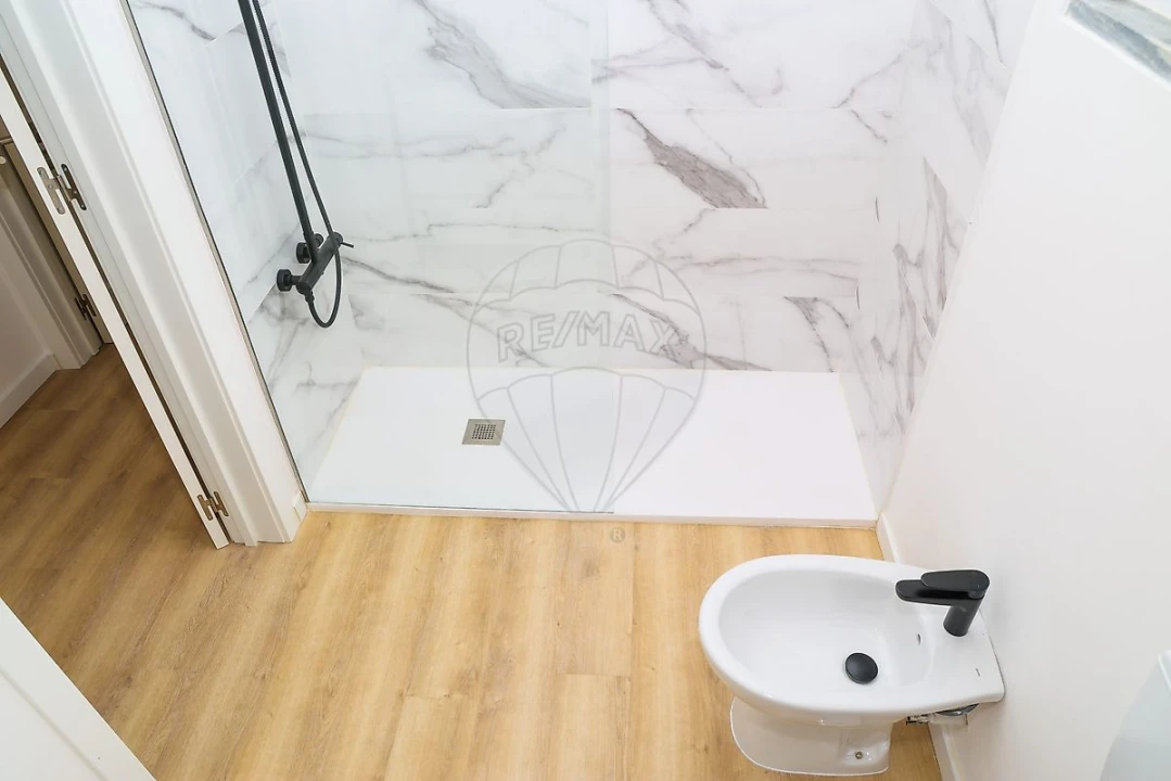 Apartamento T3 para Venda em Carregado e Cadafais Foto 2