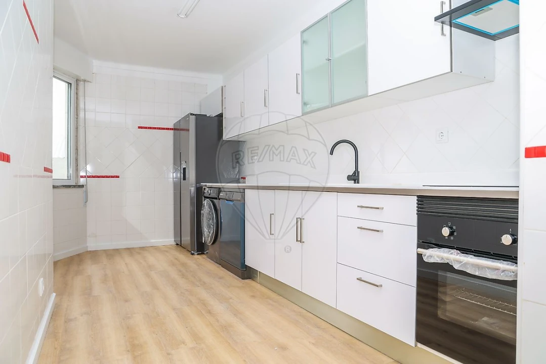 Apartamento T3 para Venda em Carregado e Cadafais Foto 45