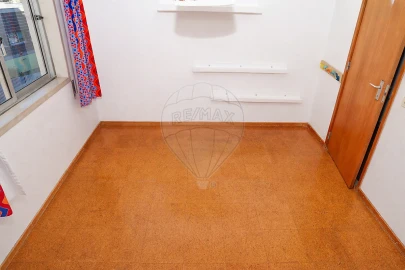 Apartamento T3 para Venda em Castanheira do Ribatejo e Cachoeiras