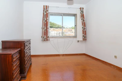 Apartamento T3 para Venda em Castanheira do Ribatejo e Cachoeiras