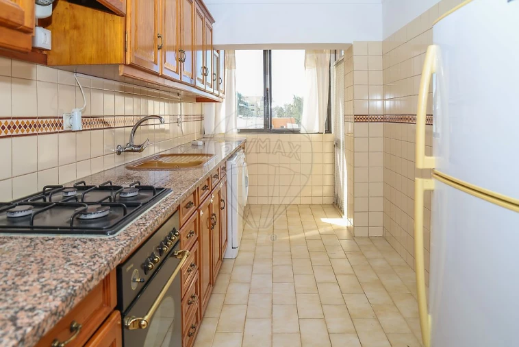 Apartamento T3 para Venda em Castanheira do Ribatejo e Cachoeiras Foto 5