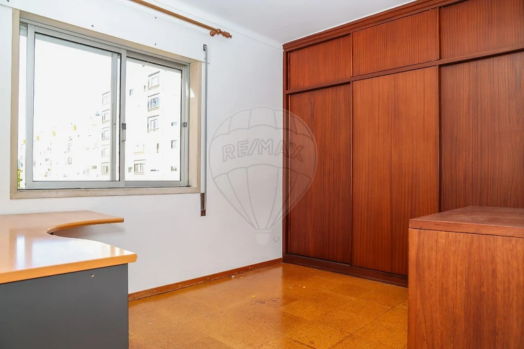 Apartamento T3 para Venda em Castanheira do Ribatejo e Cachoeiras Foto 2