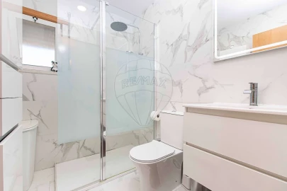 Apartamento T3 para Venda em Carregado e Cadafais