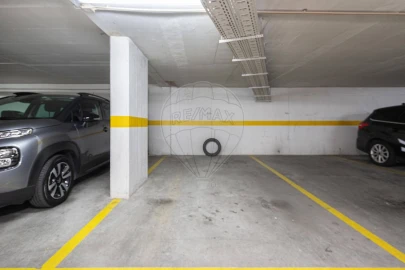 Apartamento T3 para Venda em Carregado e Cadafais