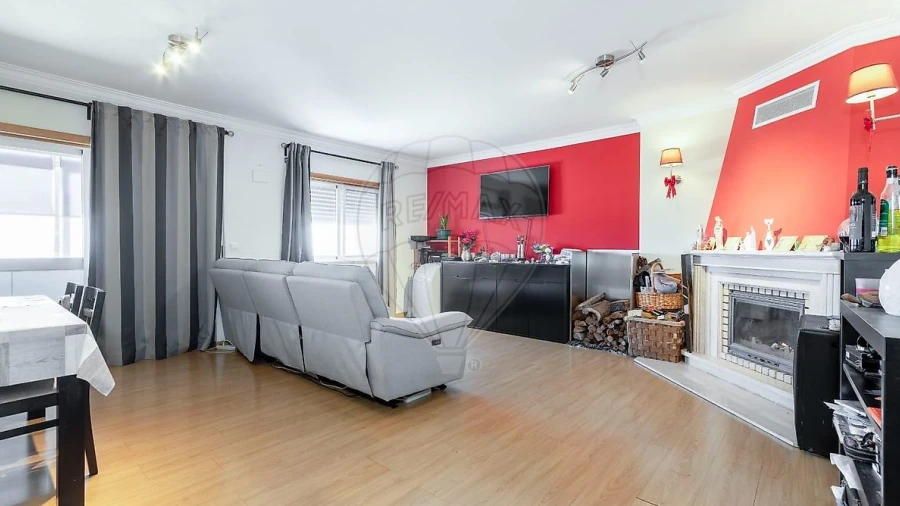 Apartamento T3 para Venda em Carregado e Cadafais