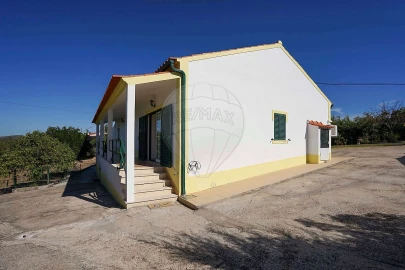 Moradia T3 para Venda em Envendos