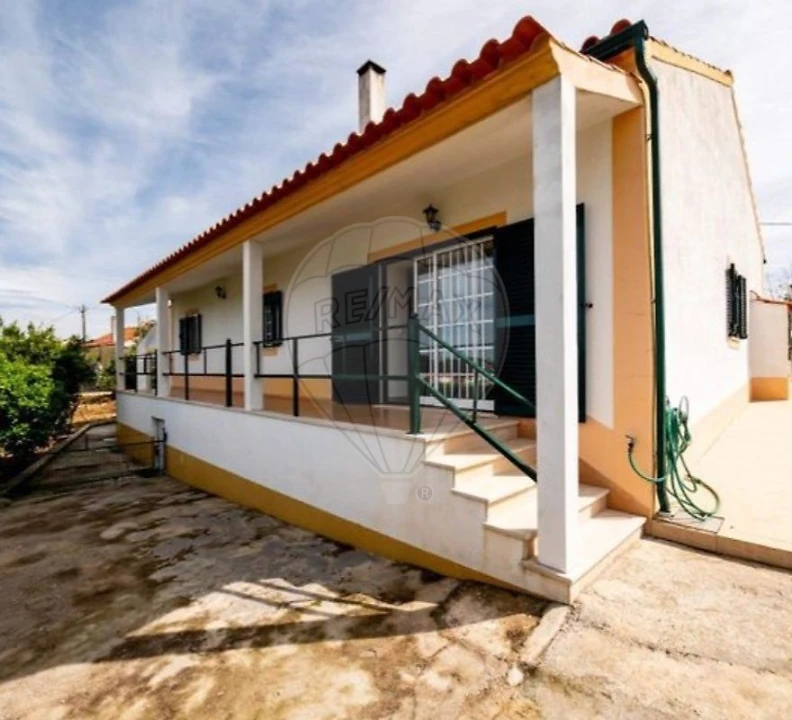 Moradia T3 para Venda em Envendos Foto 7