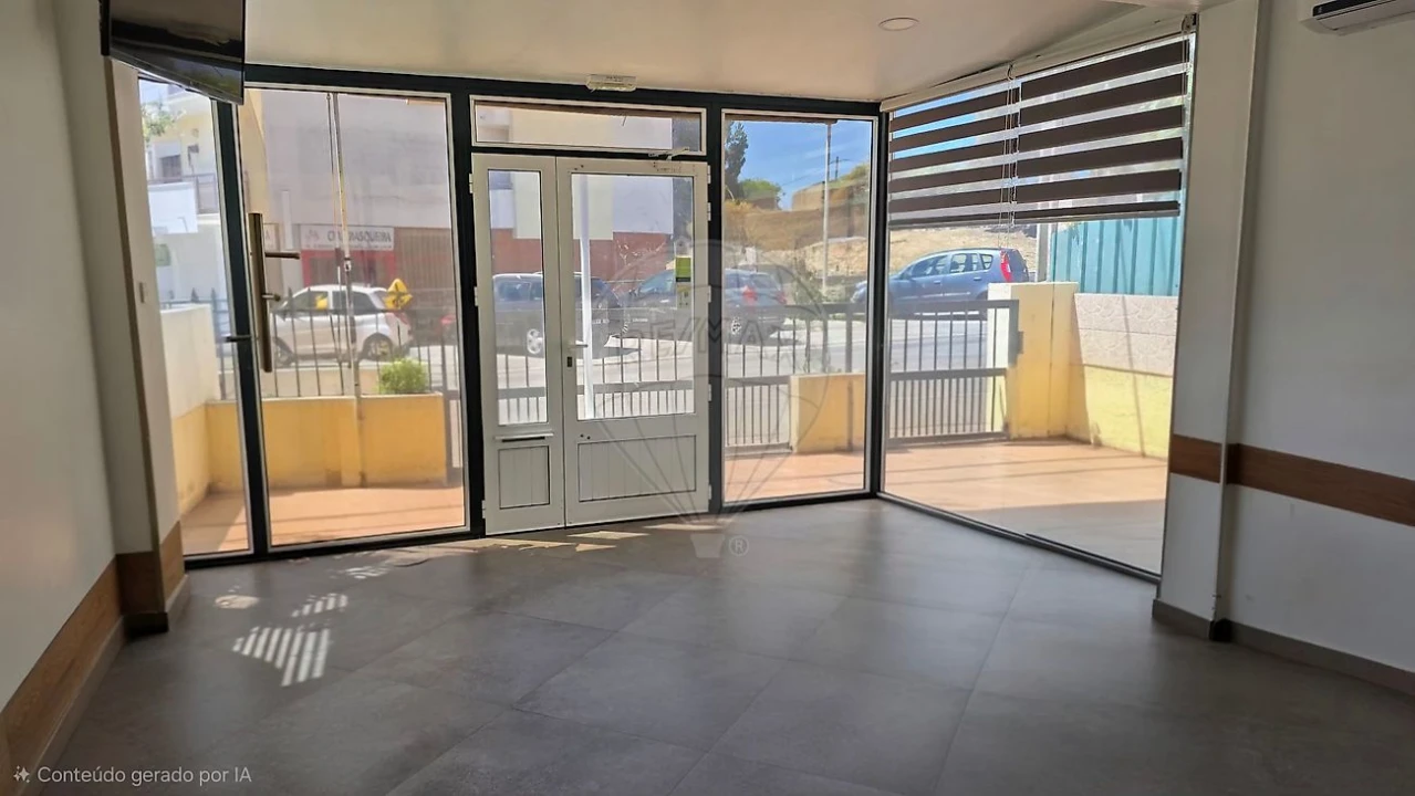 Moradia T3 para Venda em Charneca de Caparica e Sobreda Foto 16