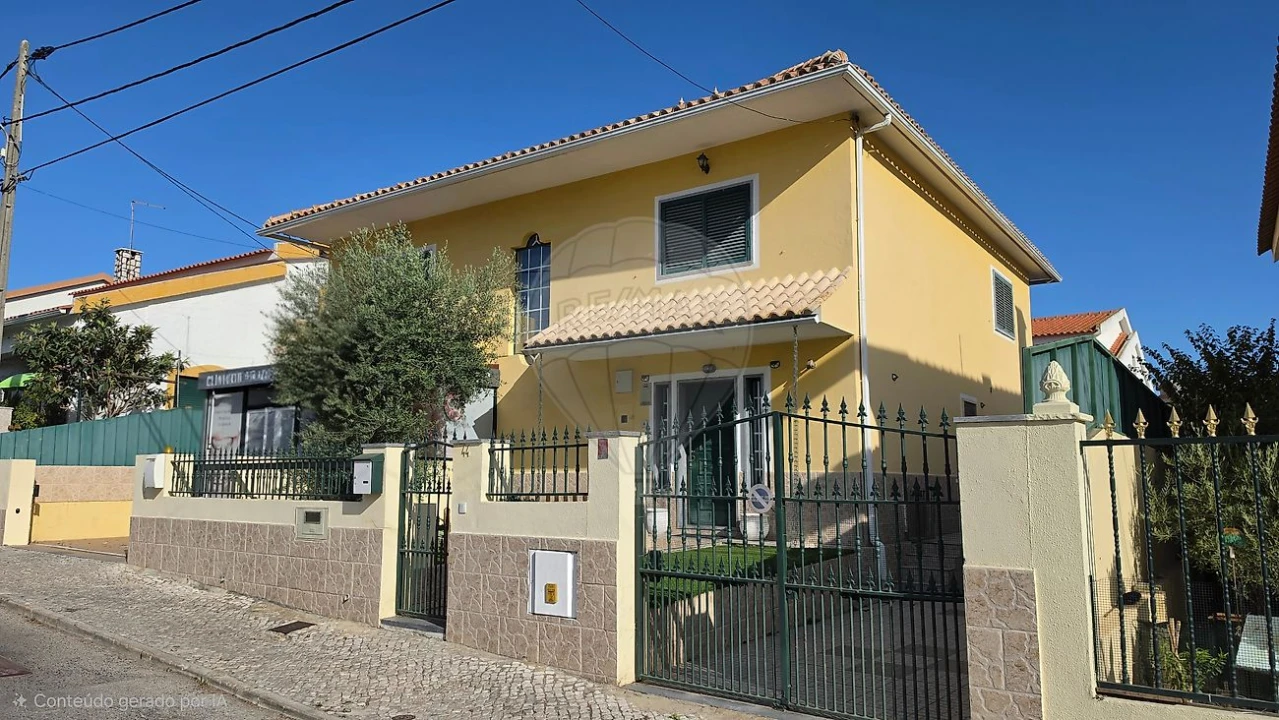 Moradia T3 para Venda em Charneca de Caparica e Sobreda Foto 15