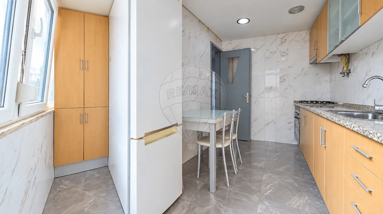 Apartamento T2 para Venda em Seixal, Arrentela e Aldeia de Paio Pires Foto 8