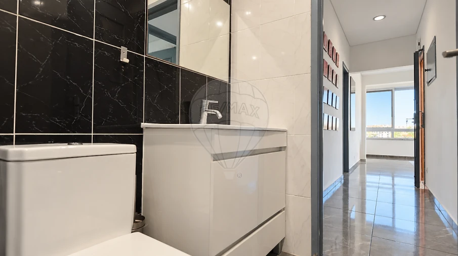 Apartamento T2 para Venda em Seixal, Arrentela e Aldeia de Paio Pires Foto 10