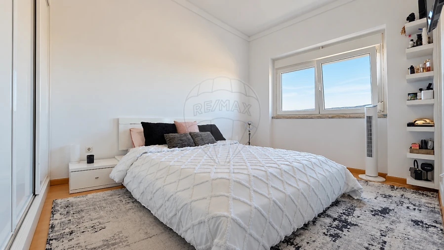 Apartamento T2 para Venda em Seixal, Arrentela e Aldeia de Paio Pires Foto 3