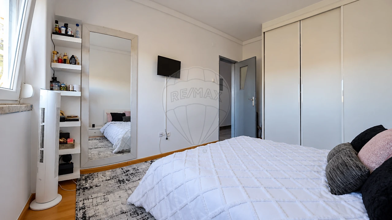 Apartamento T2 para Venda em Seixal, Arrentela e Aldeia de Paio Pires Foto 4
