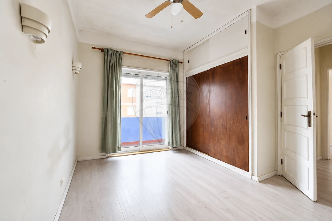 Apartamento T2 para Venda em Bonfim Foto 7