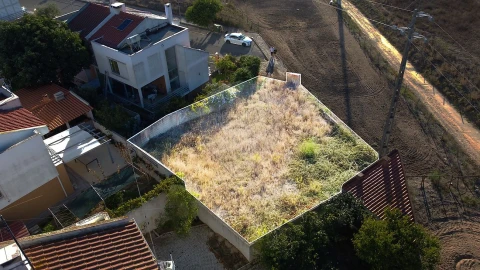Terreno para Venda em Vila Nova da Rainha