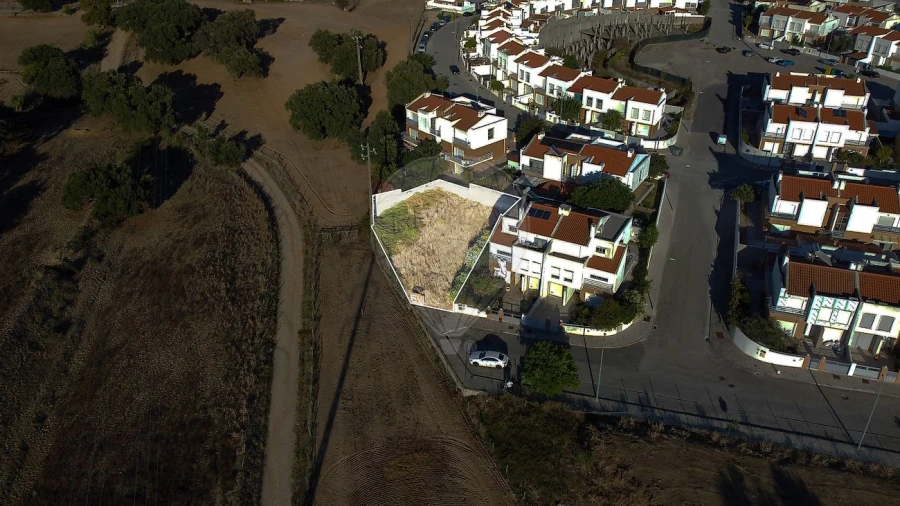 Terreno para Venda em Vila Nova da Rainha Foto 3
