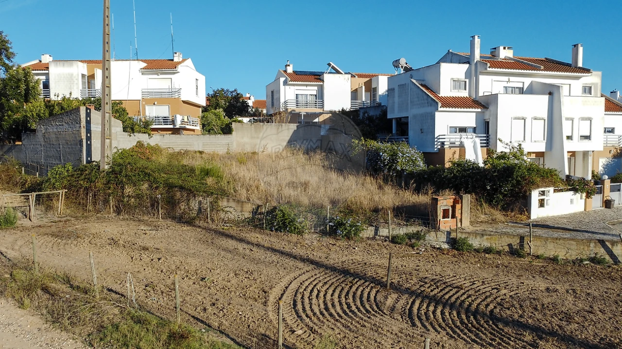 Terreno para Venda em Vila Nova da Rainha Foto 10