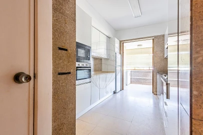 Apartamento T4 para Arrendamento em São Domingos de Benfica