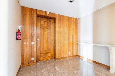 Apartamento T4 para Arrendamento em São Domingos de Benfica