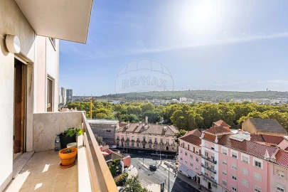 Apartamento T4 para Arrendamento em São Domingos de Benfica