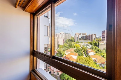 Apartamento T4 para Arrendamento em São Domingos de Benfica