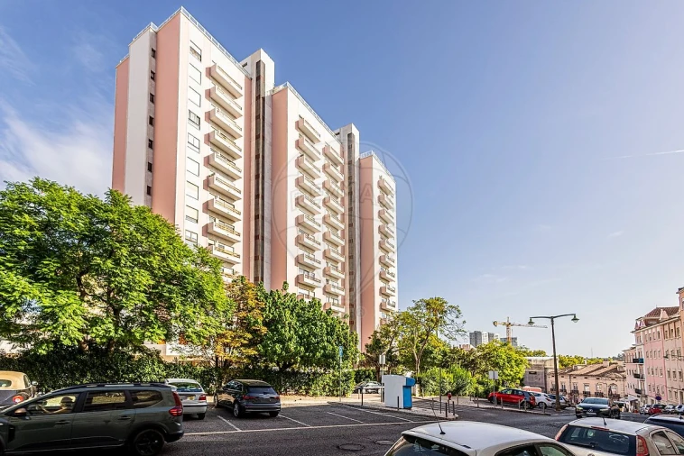 Apartamento T4 para Arrendamento em São Domingos de Benfica Foto 30