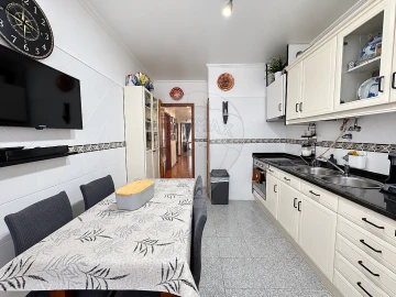 Apartamento T2 para Venda em Rio de Mouro