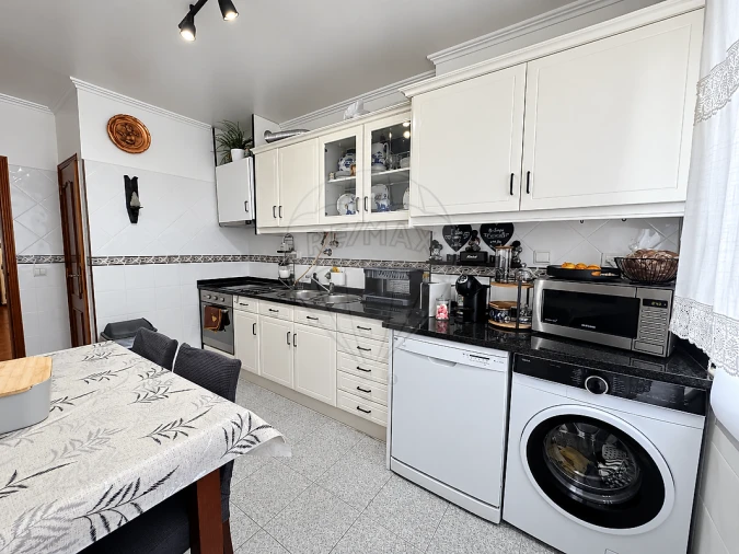 Apartamento T2 para Venda em Rio de Mouro Foto 6