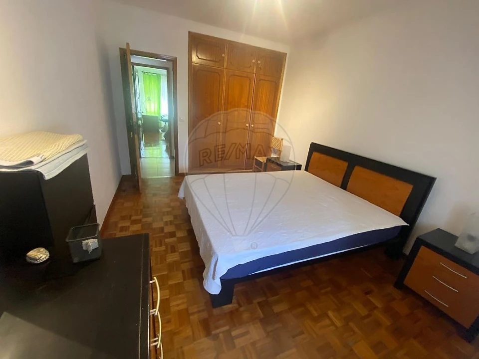 Apartamento T4 para Arrendamento em Massamá e Monte Abraão Foto 6