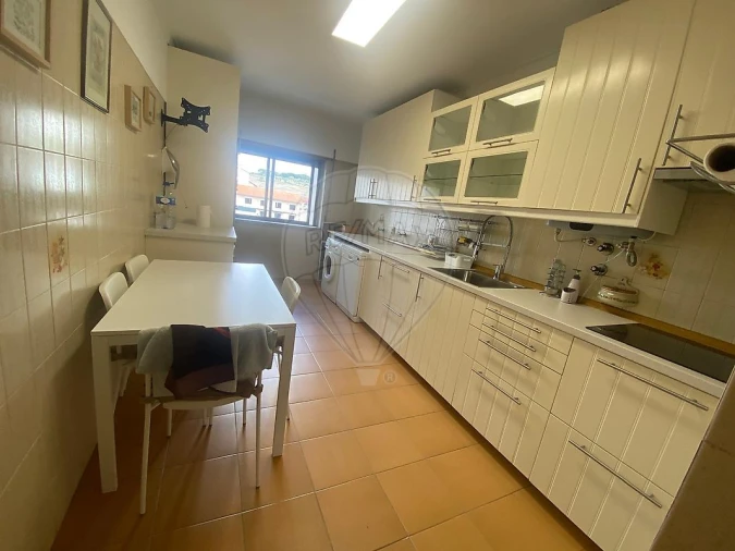 Apartamento T4 para Arrendamento em Massamá e Monte Abraão Foto 10