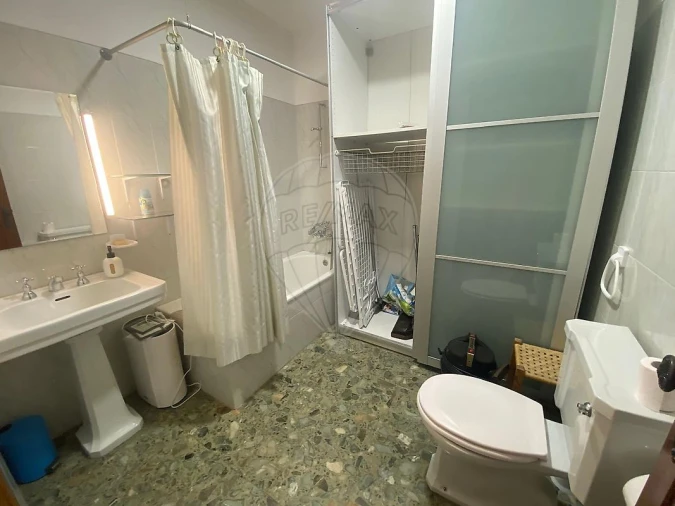 Apartamento T4 para Arrendamento em Massamá e Monte Abraão Foto 16