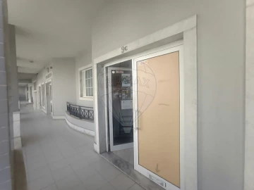 Loja para Venda em Falagueira-Venda Nova