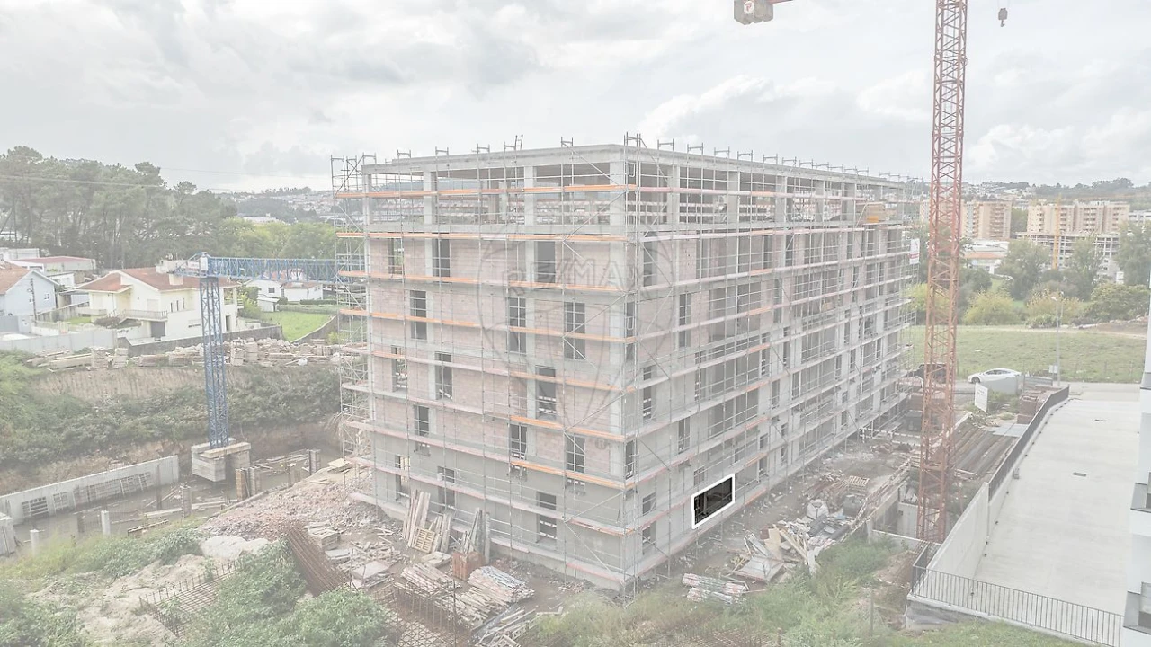 Apartamento T1 para Venda em Antas e Abade de Vermoim Foto 5