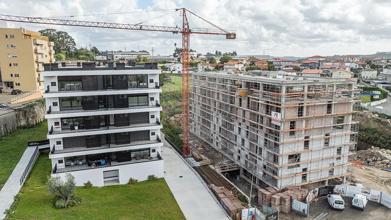 Apartamento T1 para Venda em Antas e Abade de Vermoim Foto 2