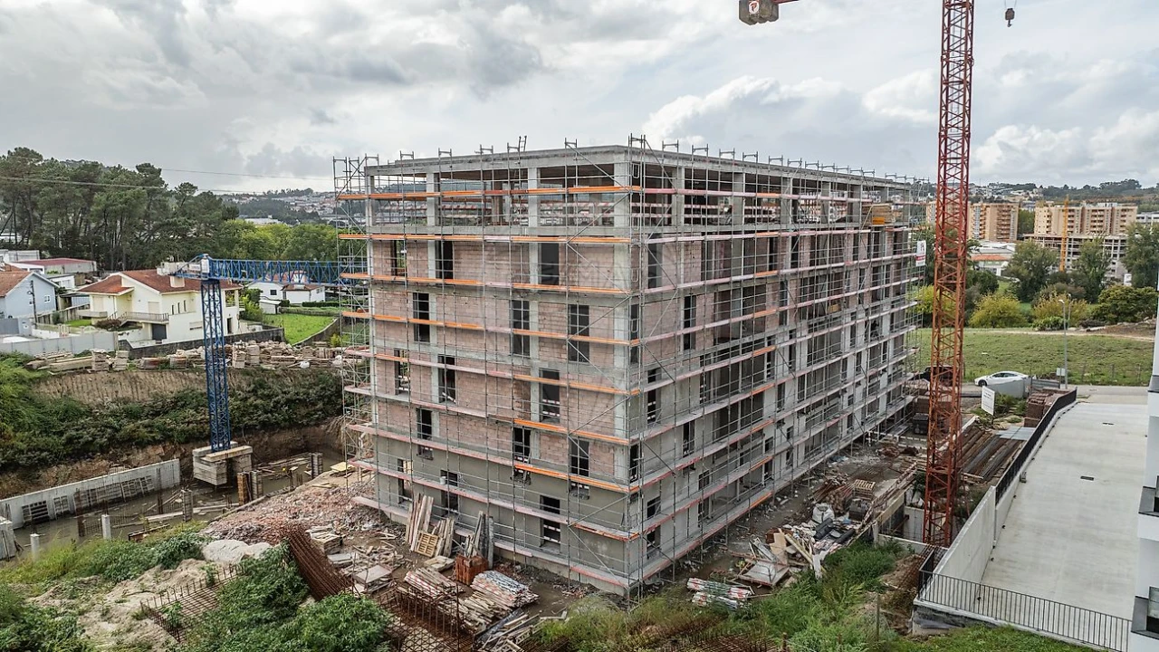 Apartamento T1 para Venda em Antas e Abade de Vermoim Foto 10