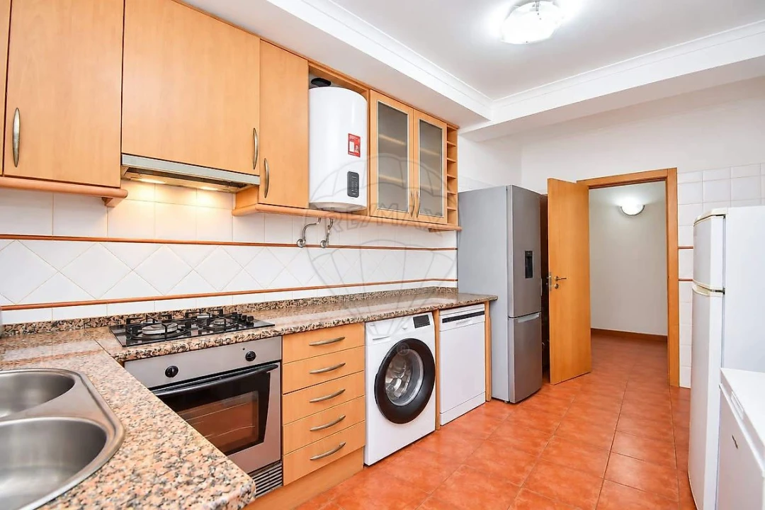 Apartamento T2 para Venda em Santo Isidoro Foto 11