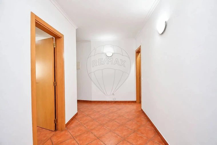 Apartamento T2 para Venda em Santo Isidoro Foto 16
